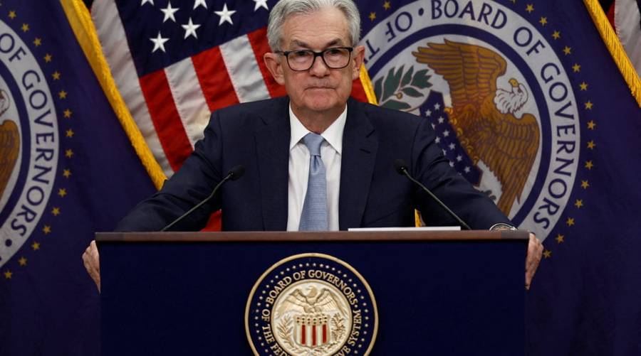 Ketua Fed Jerome Powell memperingatkan suku bunga bisa naik lebih tinggi dari yang diharapkan