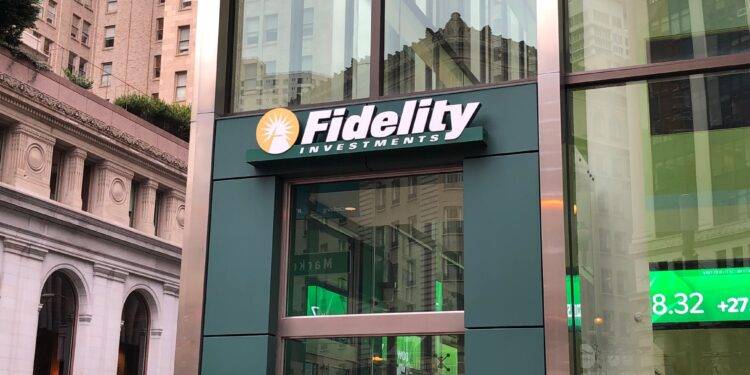 Fidelity Resmi Mengajukan Spot Bitcoin ETF Fidelity Resmi Mengajukan Spot Bitcoin ETF