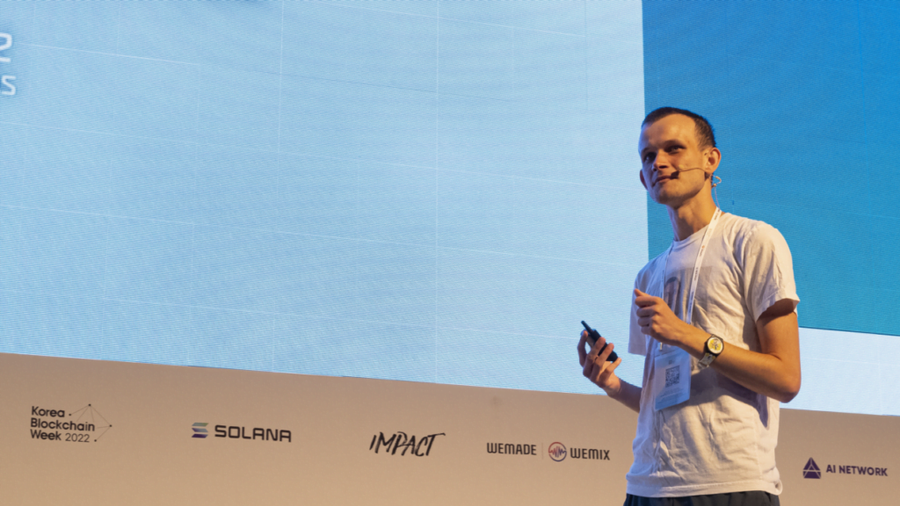 Vitalik Buterin: Penulis, Programmer, dan Pendiri Ethereum