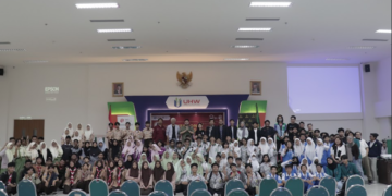 Membuat Pintu Menuju Masa Depan Digital bersama Web3 on Campus di Universitas Hayam Wuruk Perbanas