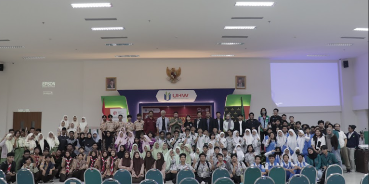 Membuat Pintu Menuju Masa Depan Digital bersama Web3 on Campus di Universitas Hayam Wuruk Perbanas